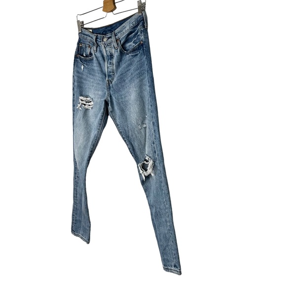 Levi’s 501 Button Your Fly Skinny Distressed Ankle Jeans - Picture 9 of 16